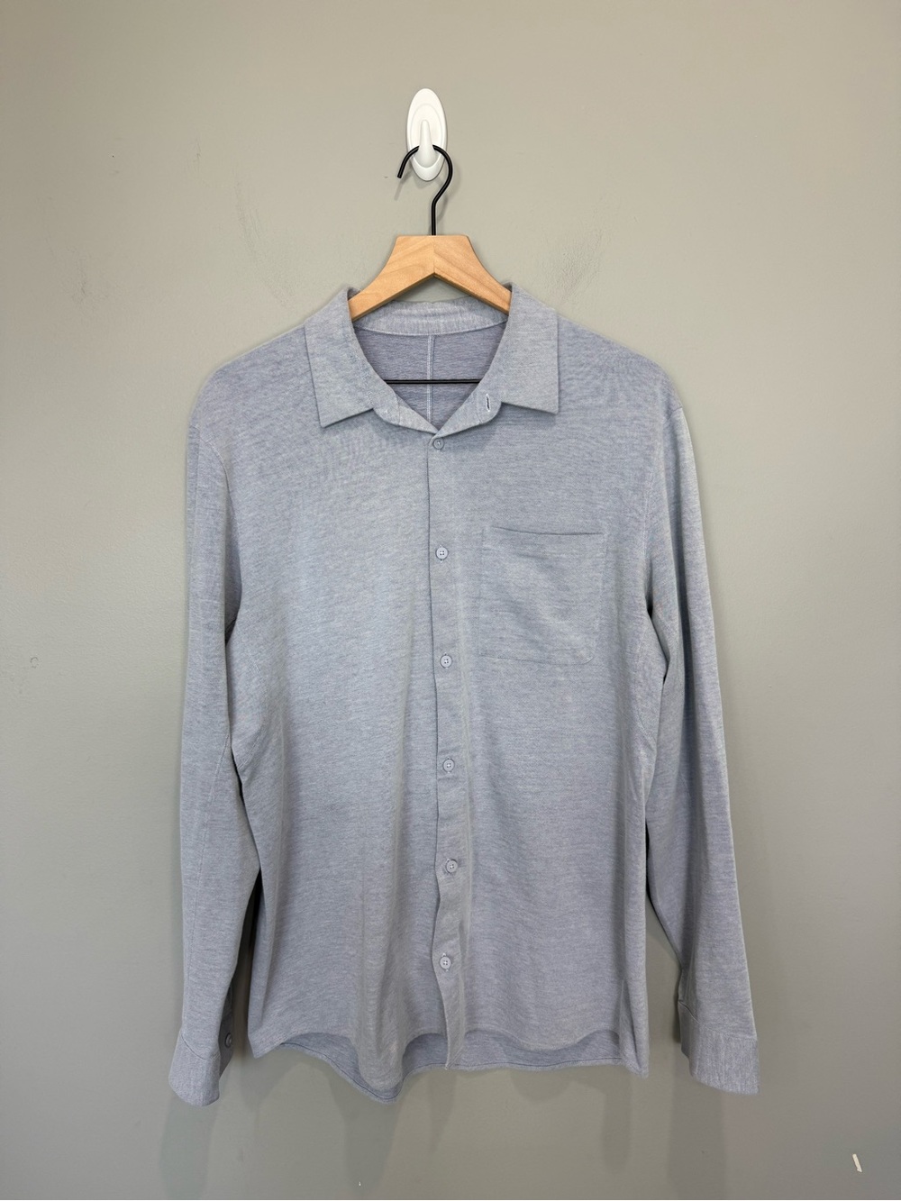 Lululemon Live in Practice Men’s Light Gray/Blue Long Sleeve Button Down Shirt